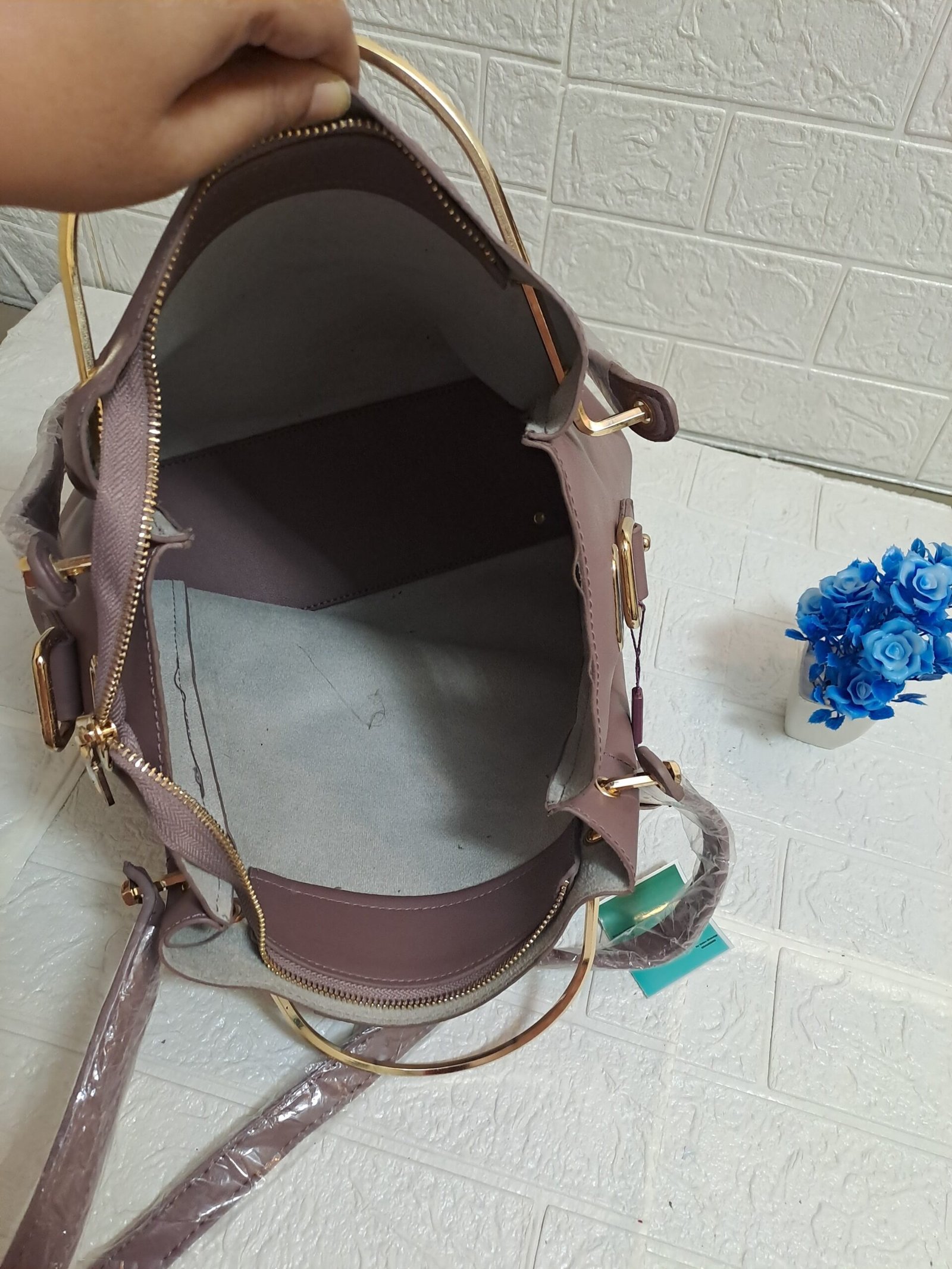Stylish Faux Leather Tote - Image 4
