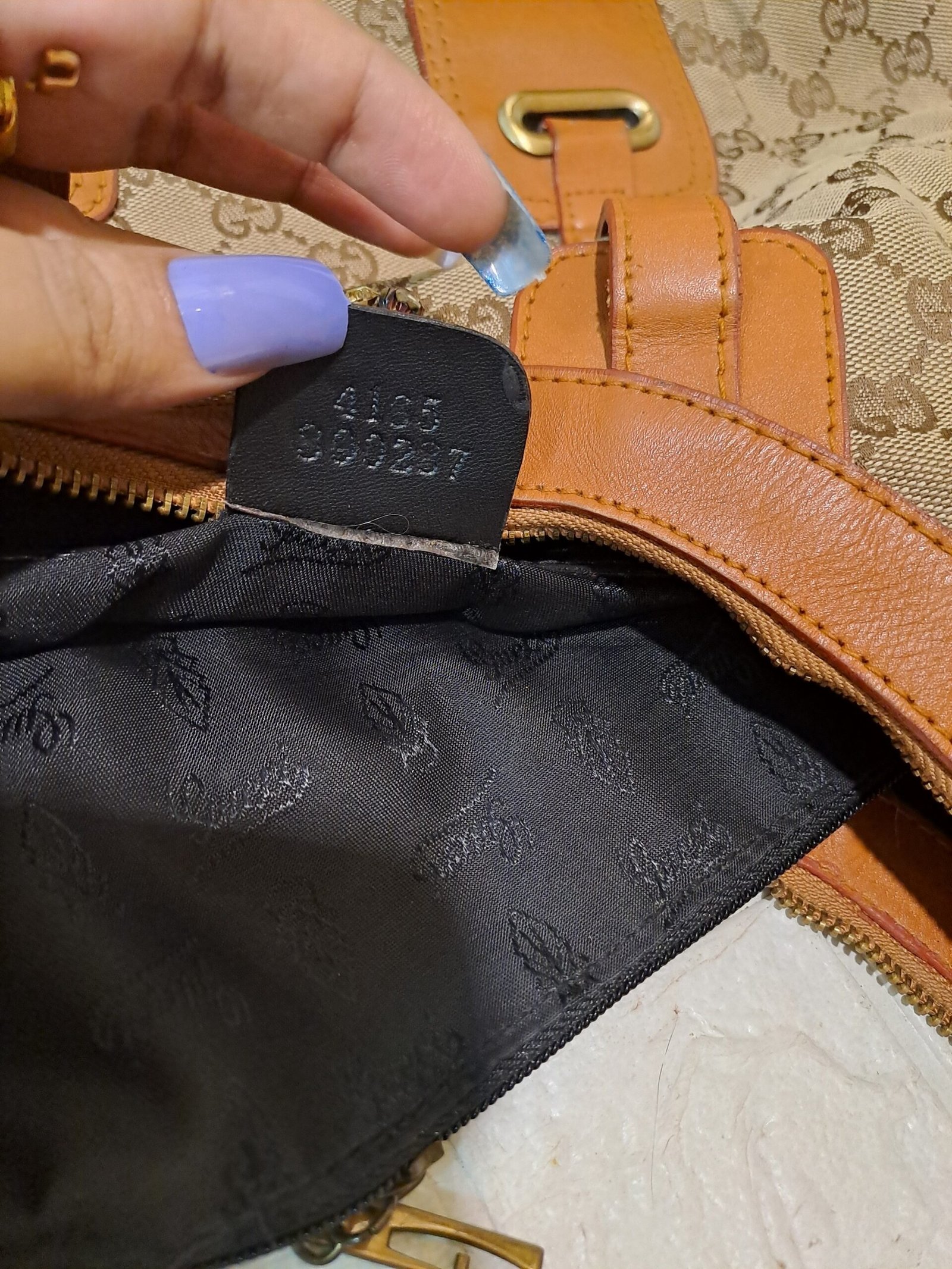 vintage Gucci Canvas Hobo Bag - Image 8