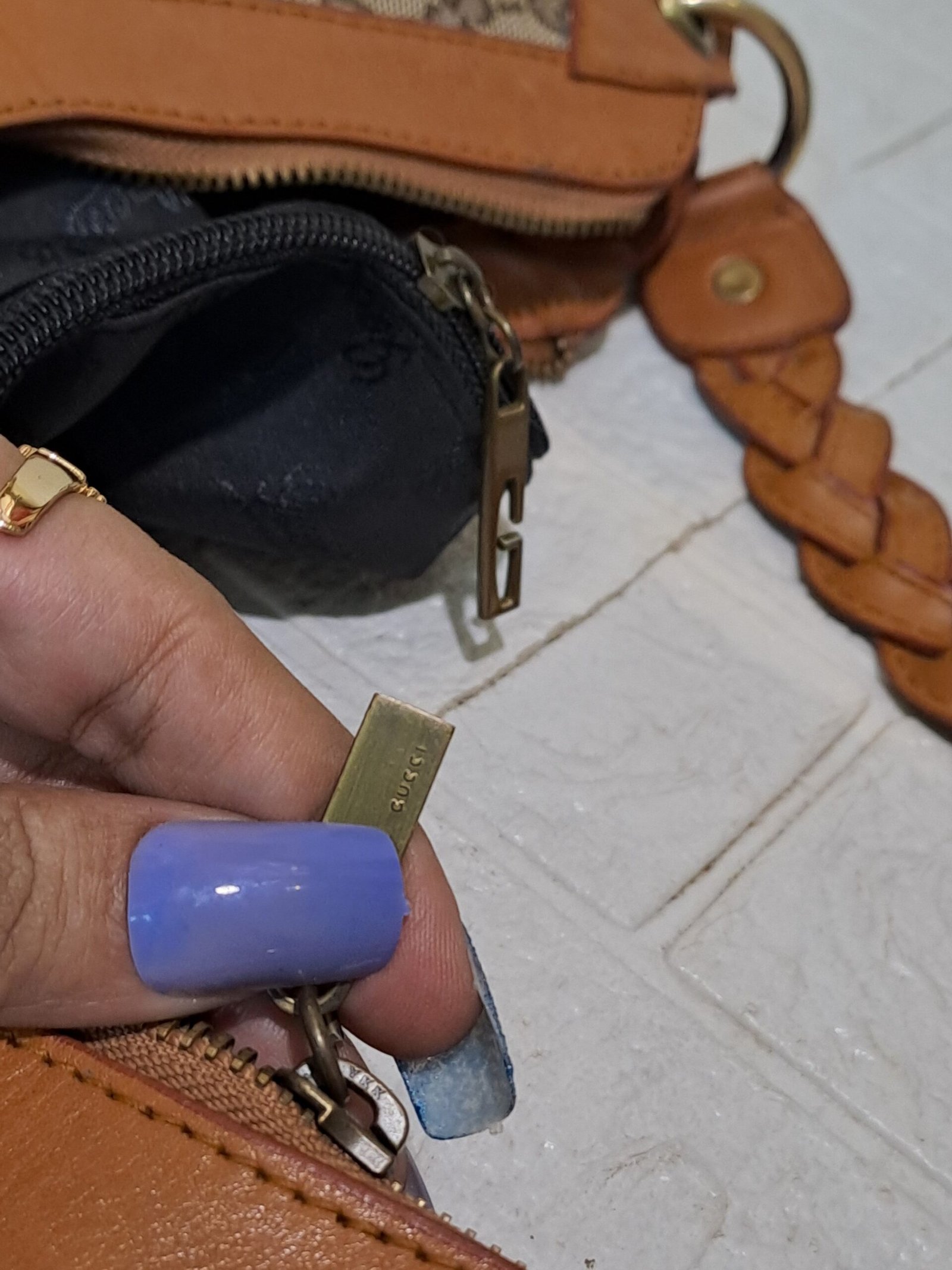 vintage Gucci Canvas Hobo Bag - Image 10