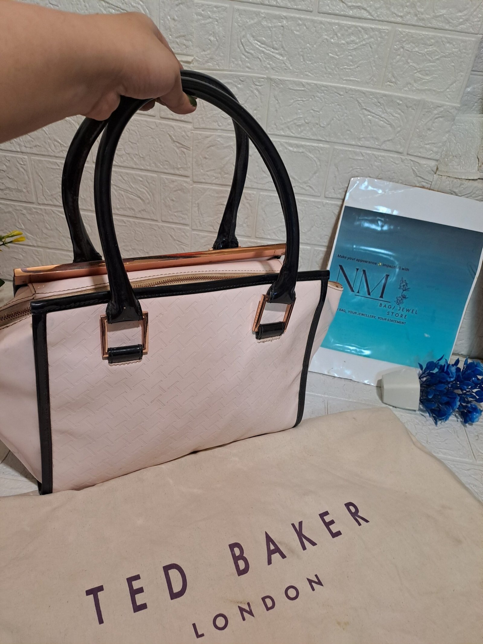 Ted Baker London Light Pink (Nude/Blush Pink) Patent Leather Handbag - Image 8