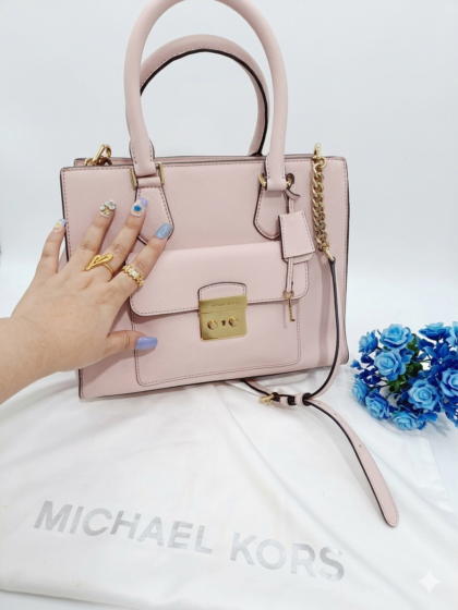 Michael Kors Bridgette Medium Saffiano Leather Tote Bag in Nude/ Blush  pink color