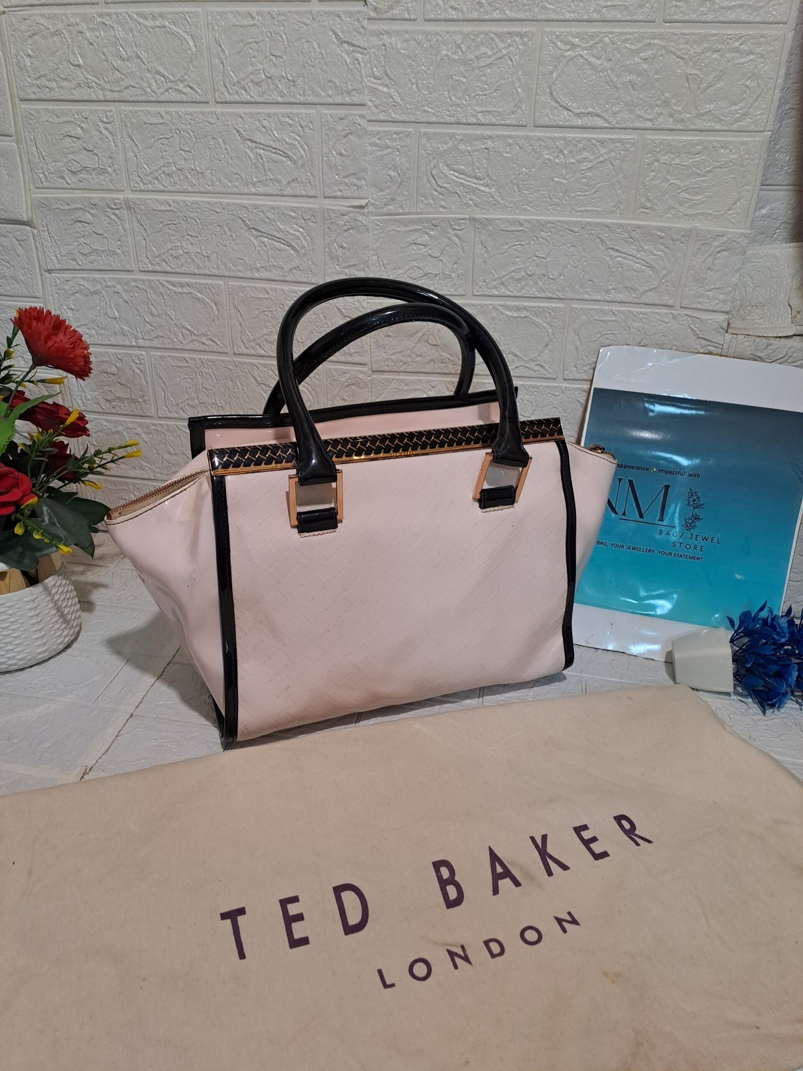 Ted Baker London Light Pink (Nude/Blush Pink) Patent Leather Handbag - Image 11