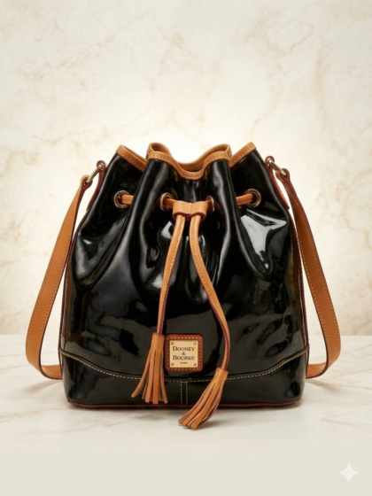 Douney Bourke  Black Bucket bag  Petent Leather/Crossbody