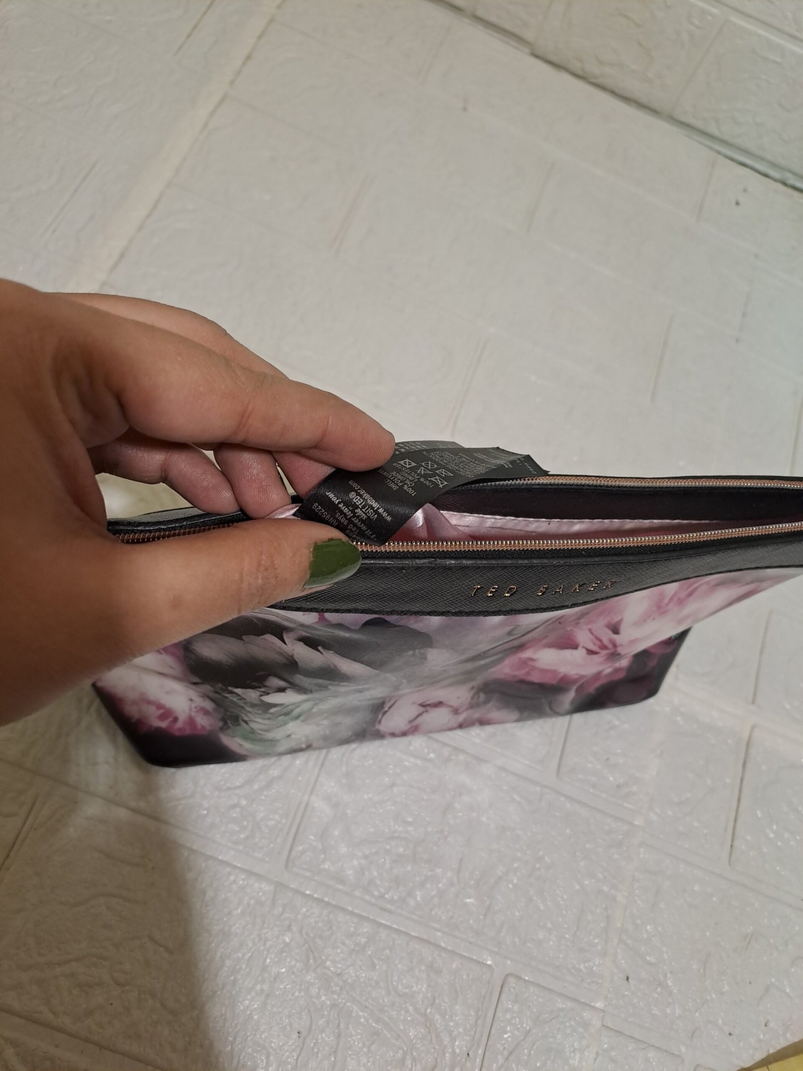 Ted Baker London Cosmetic Pouch/Vanity - Image 3
