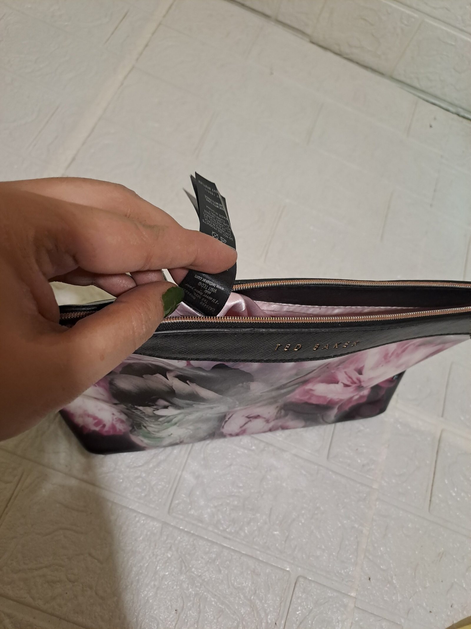 Ted Baker London Cosmetic Pouch/Vanity - Image 8