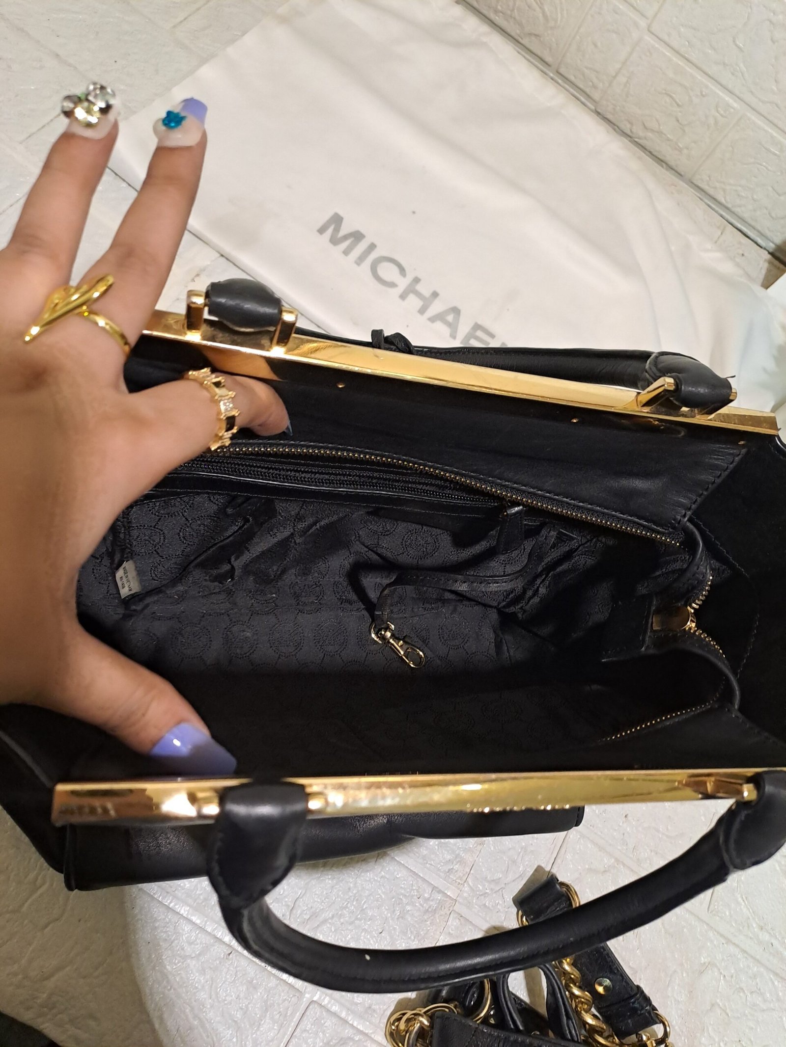 Michael Kors Lana Medium Tote - Image 3