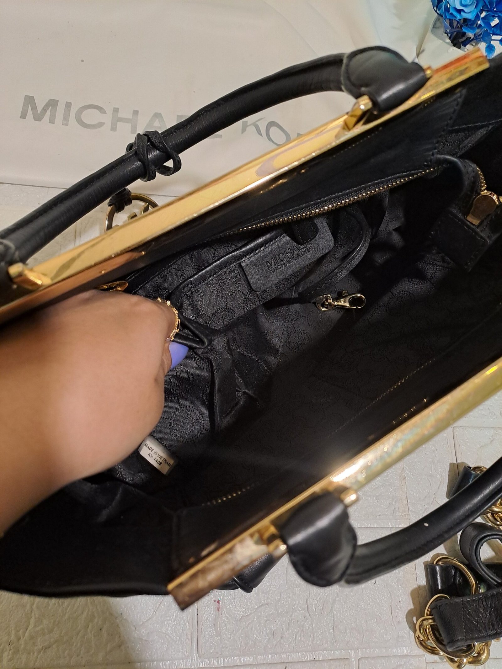 Michael Kors Lana Medium Tote - Image 2