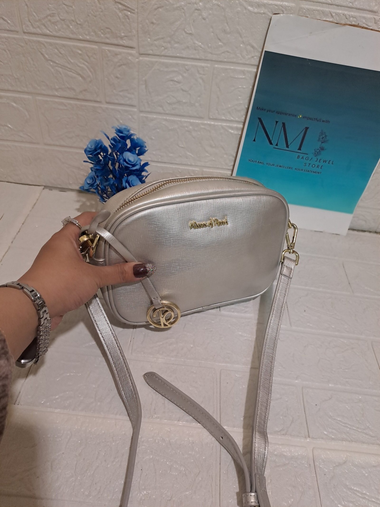 Kises of Pearl Metallic crossbody - Image 3