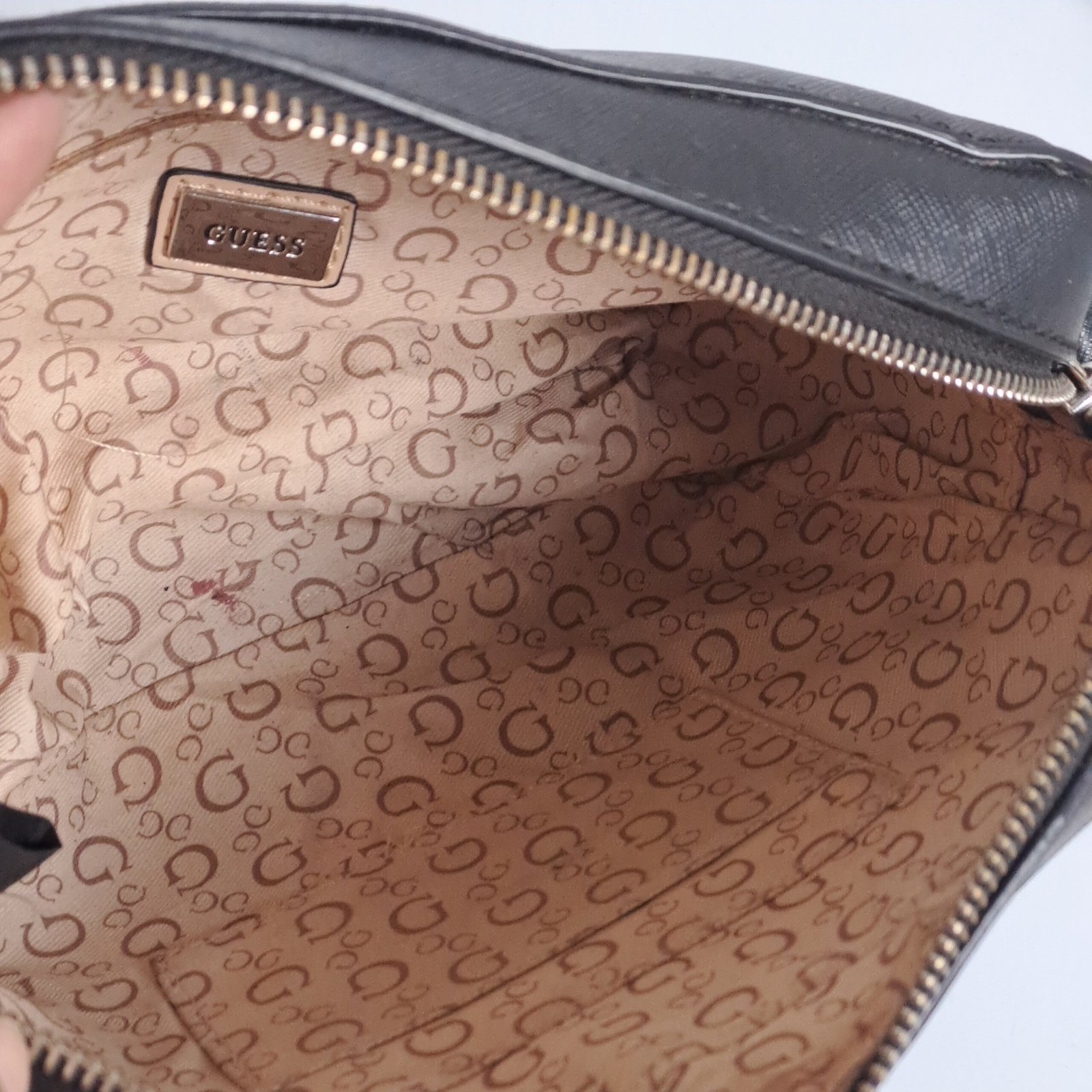Guess Black Camera Crossbody - Image 7