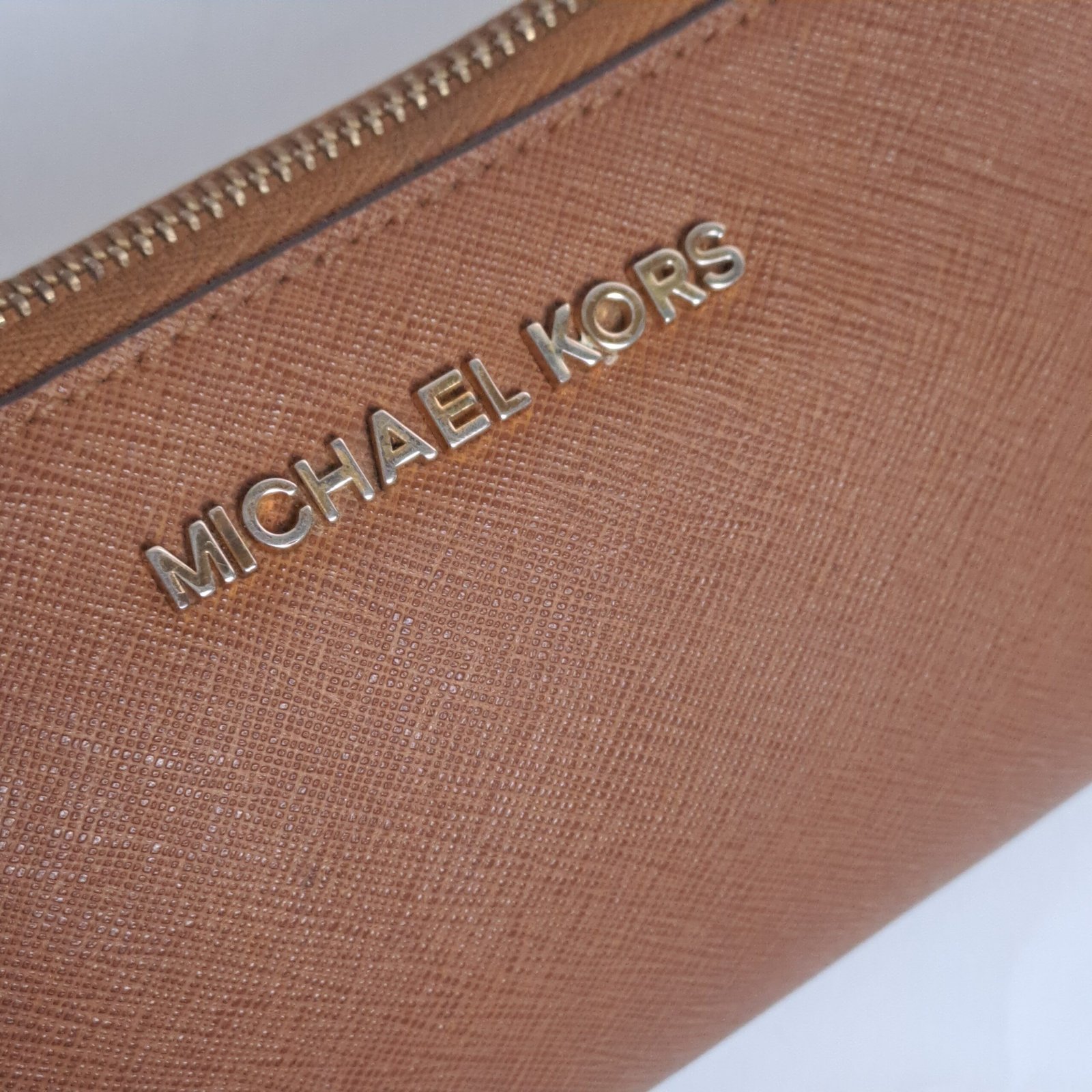 Michael Kors Jet set travel continental wallet in tan/ brown colour - Image 12