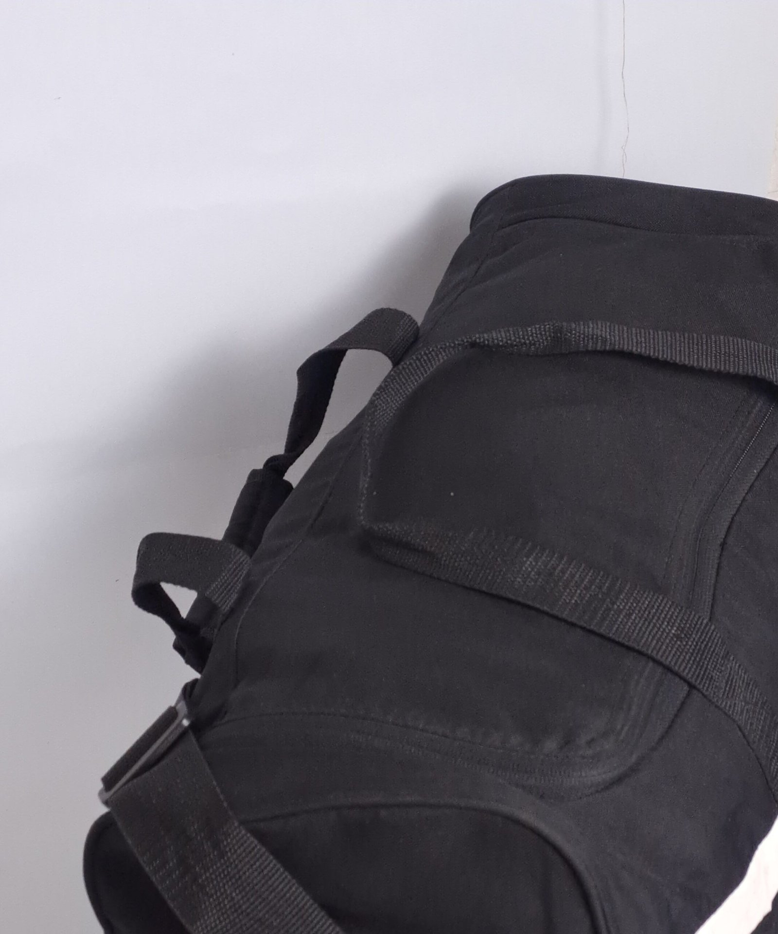 Adidas travel/ Gym/ Sports Bag - Image 4