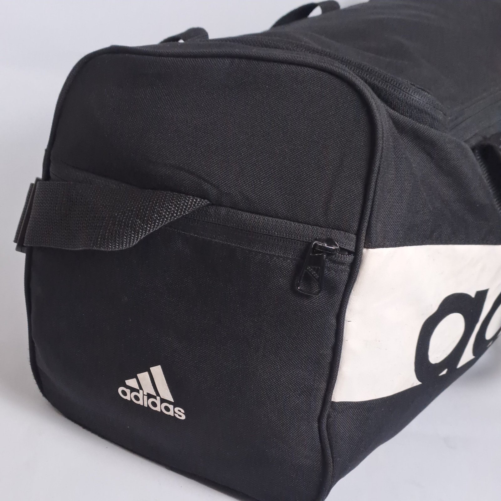Adidas travel/ Gym/ Sports Bag - Image 3
