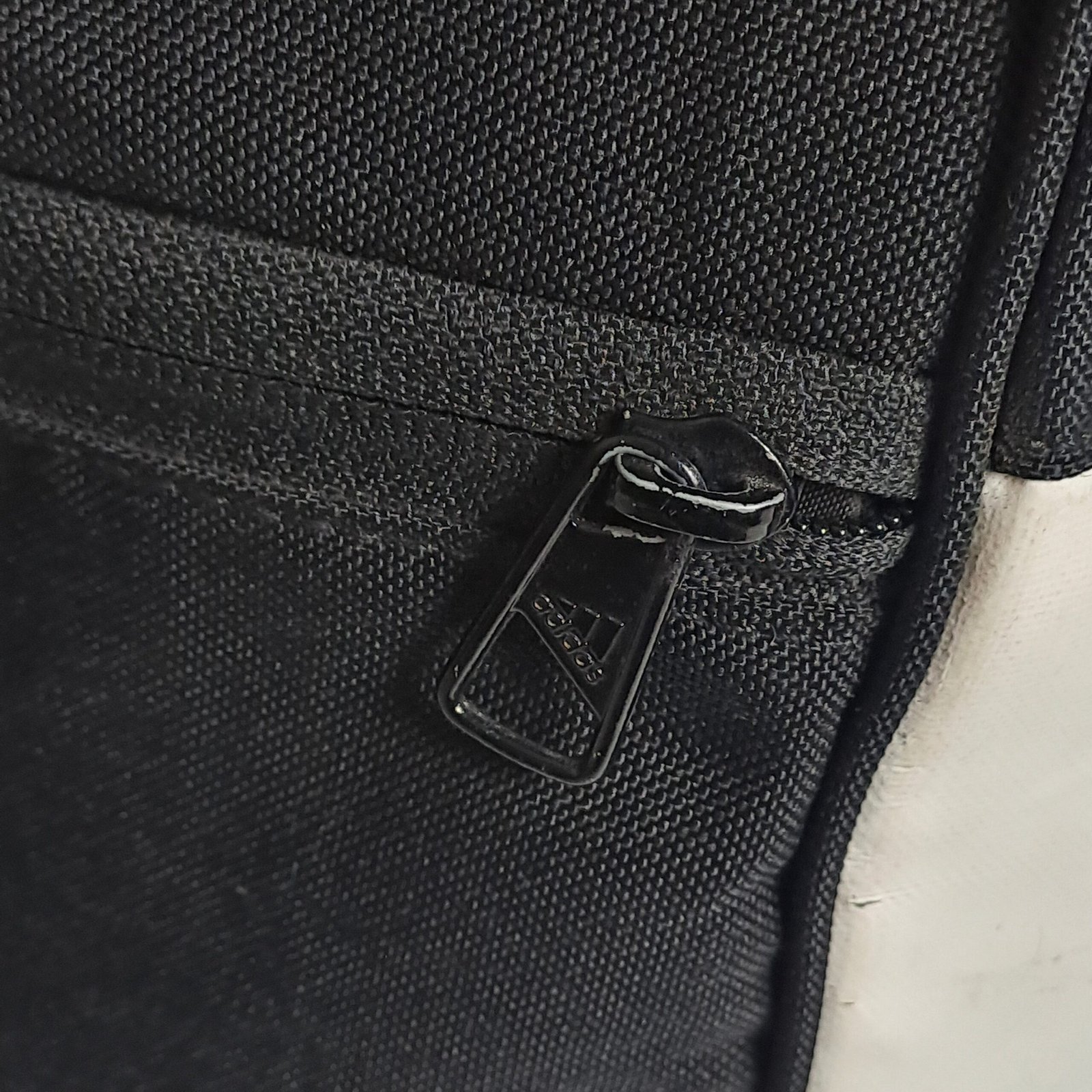Adidas travel/ Gym/ Sports Bag - Image 13