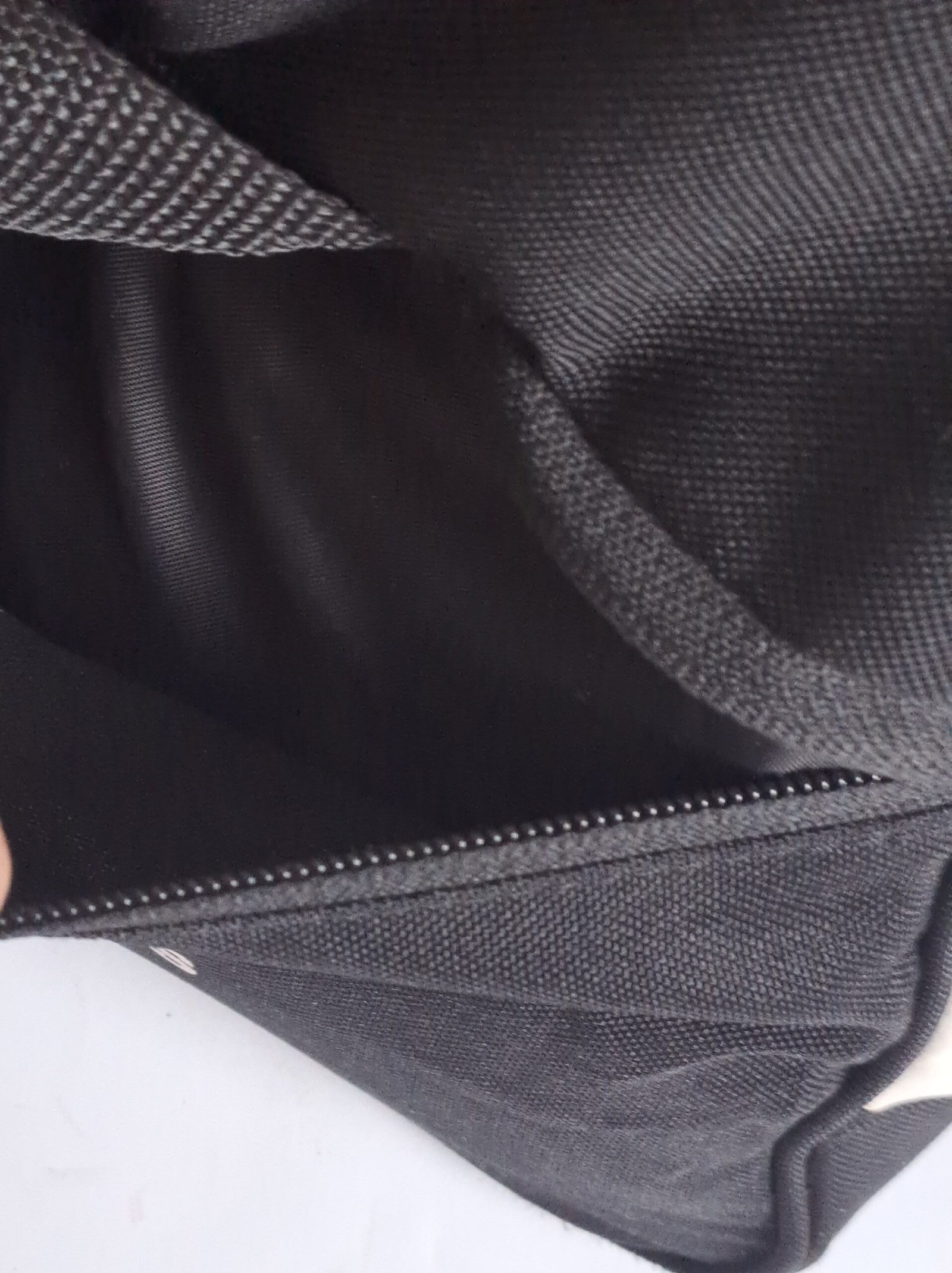 Adidas travel/ Gym/ Sports Bag - Image 6