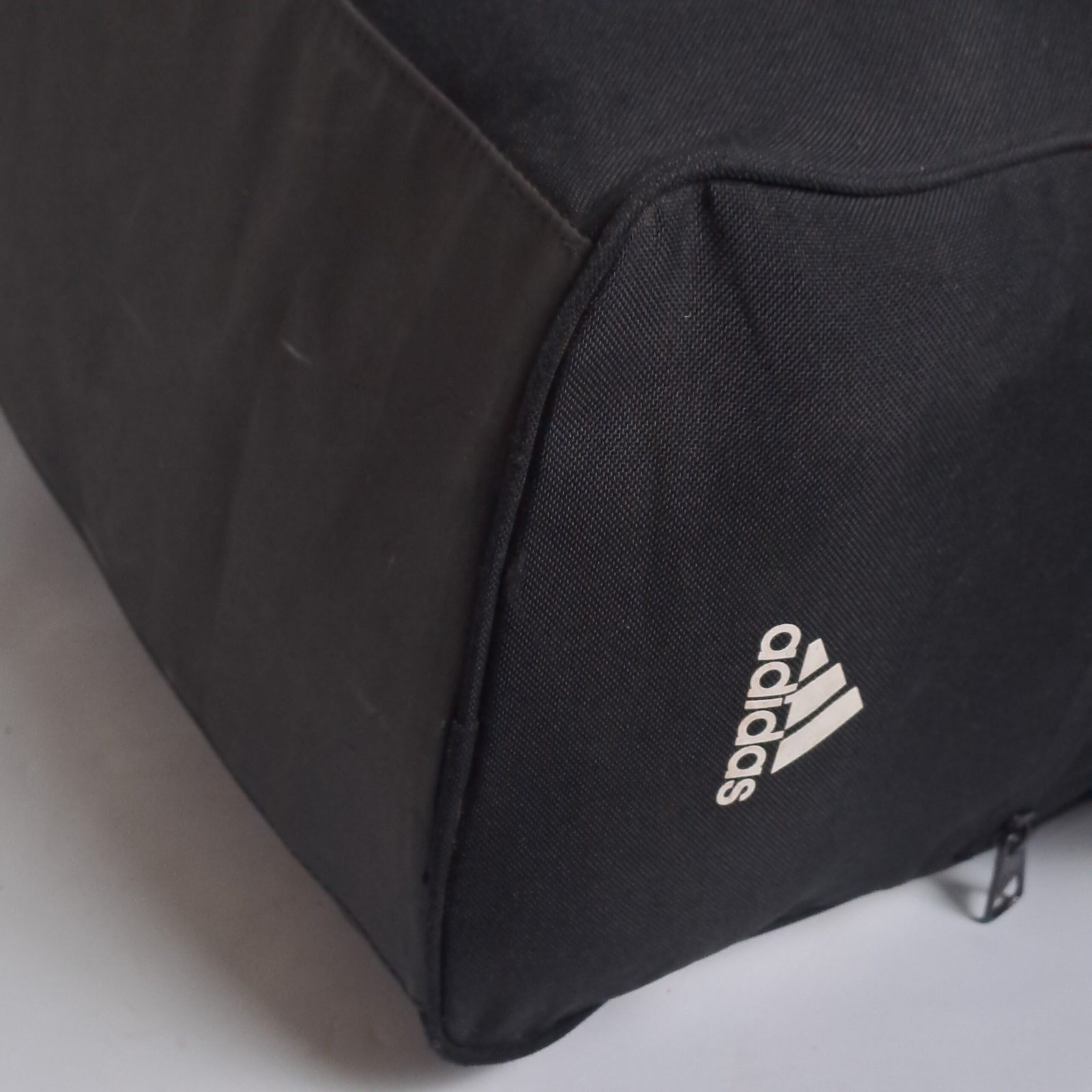 Adidas travel/ Gym/ Sports Bag - Image 5