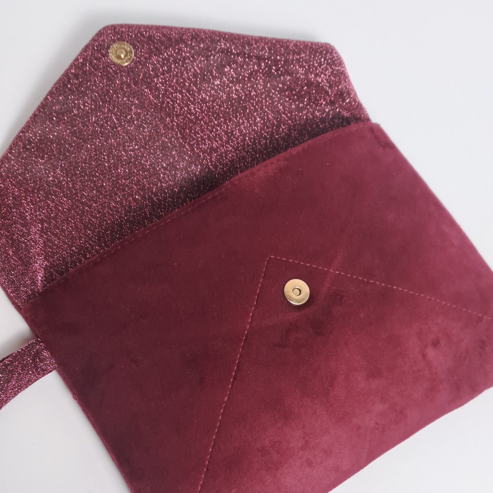 MAC Cosmetics x My Little Box Limited Edition Velvet Clutch) - Image 4