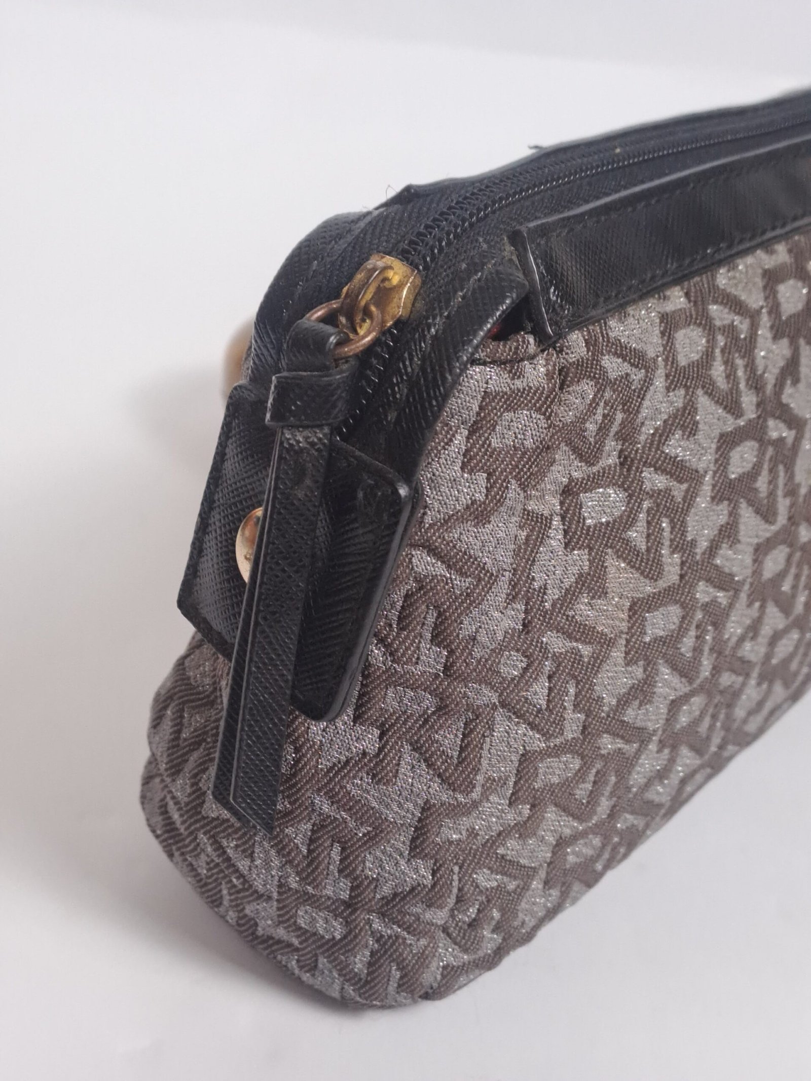 Dkny Signature Cosmetic Pouch/ Vanity Case - Image 2