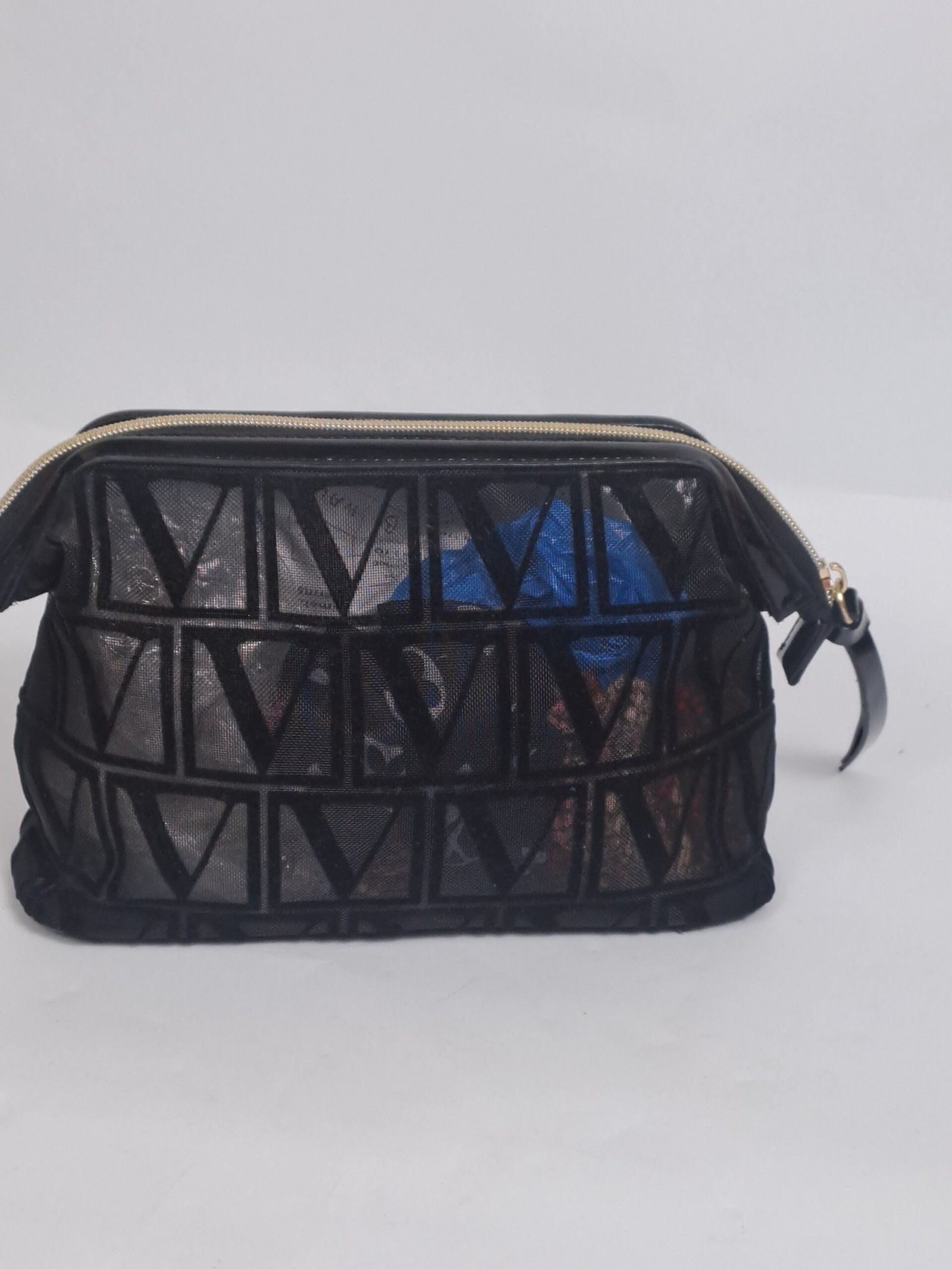 Preloved Authentic-styled Victoria's Secret signature monogram travel pouch. - Image 4