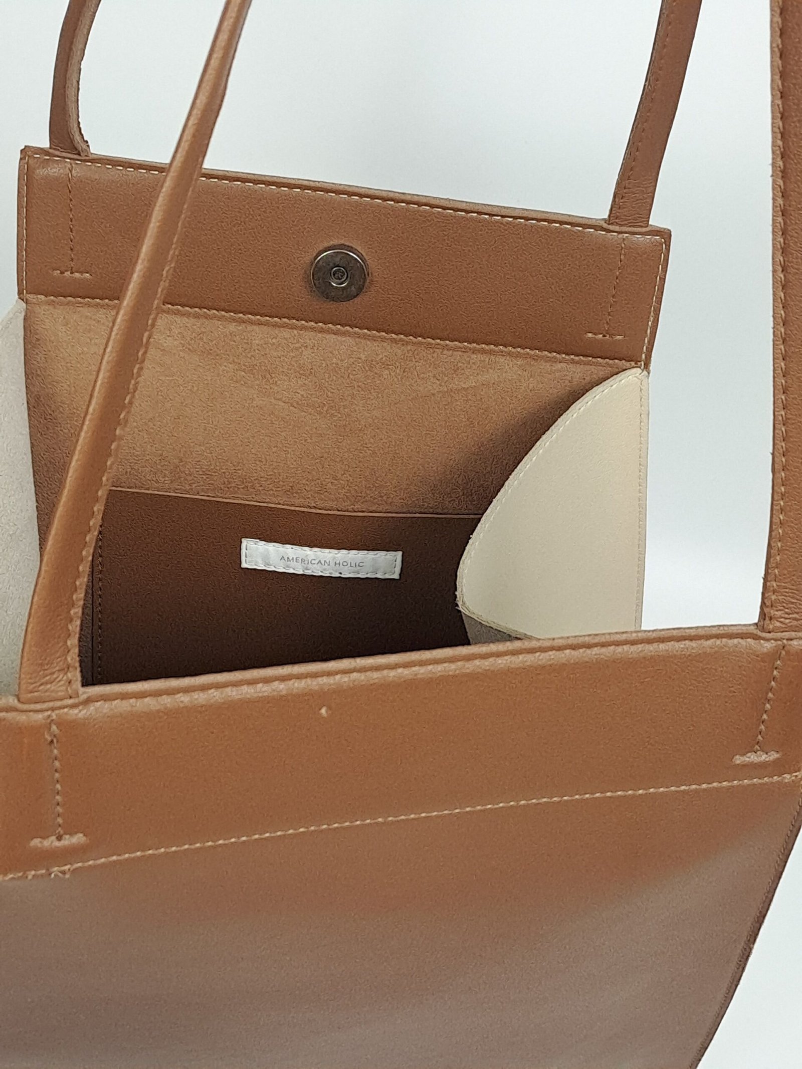 Preloved American Holic Convertible Shoulder Bag - Image 4